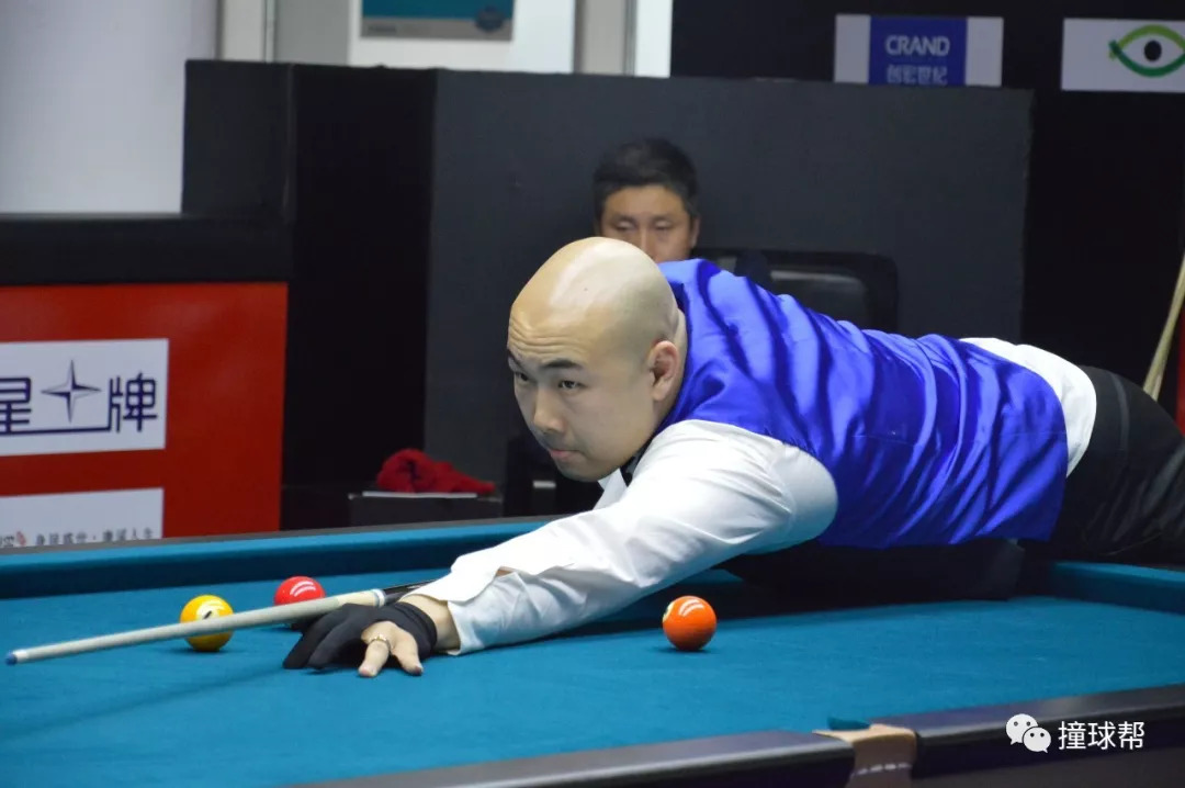 更是在场上 更是在场上